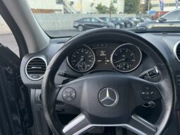 
										2009 Mercedes-Benz M-Class ML 350 Sport Utility 4D full									