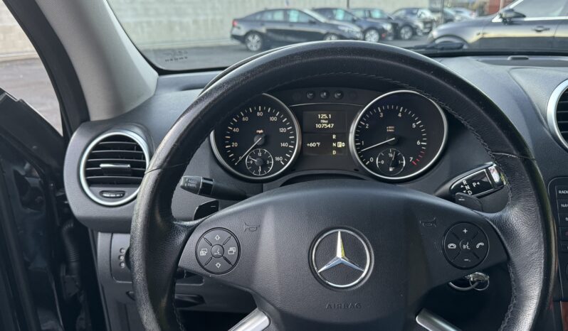 
								2009 Mercedes-Benz M-Class ML 350 Sport Utility 4D full									