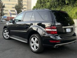 
										2009 Mercedes-Benz M-Class ML 350 Sport Utility 4D full									