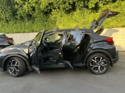 
										2018 Toyota C-HR XLE Sport Utility 4D full									