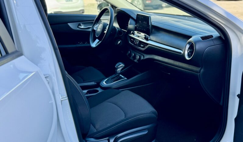 
2023 Kia Forte LXS Sedan 4D full									