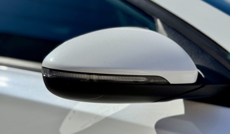 
2023 Kia Forte LXS Sedan 4D full									
