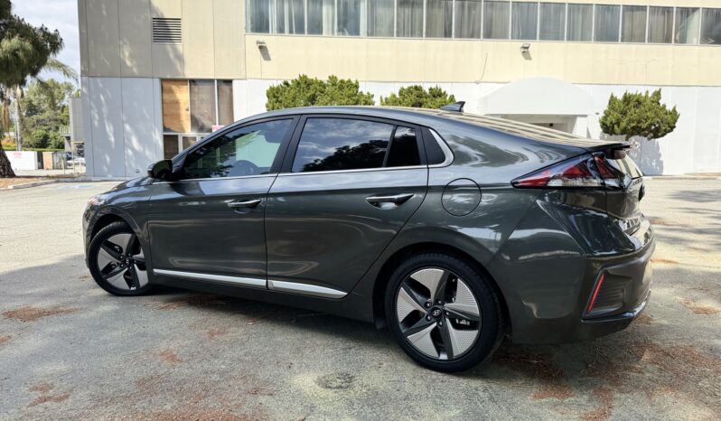 
2022 Hyundai Ioniq Hybrid Limited Hatchback 4D full									